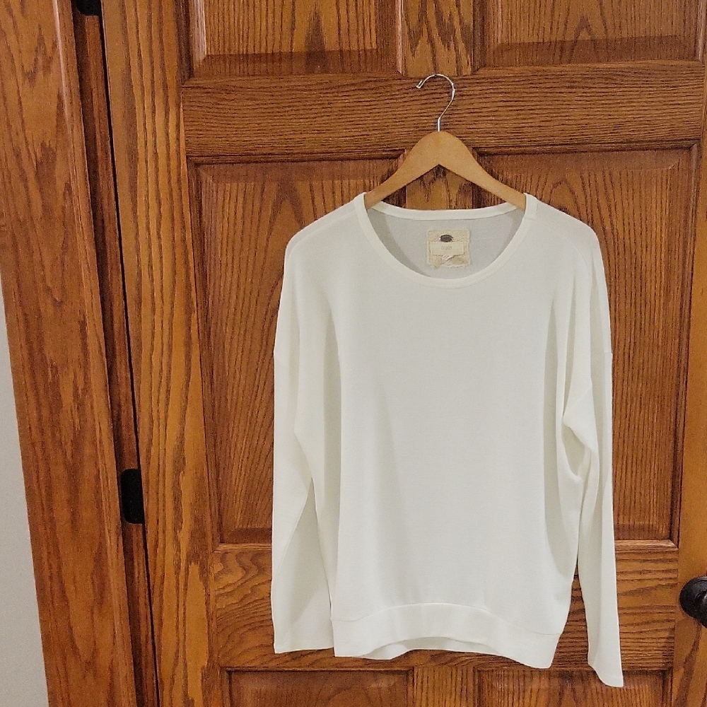 Cupio Womens Cream Long Skeeved Sweater In Large, In Off White.